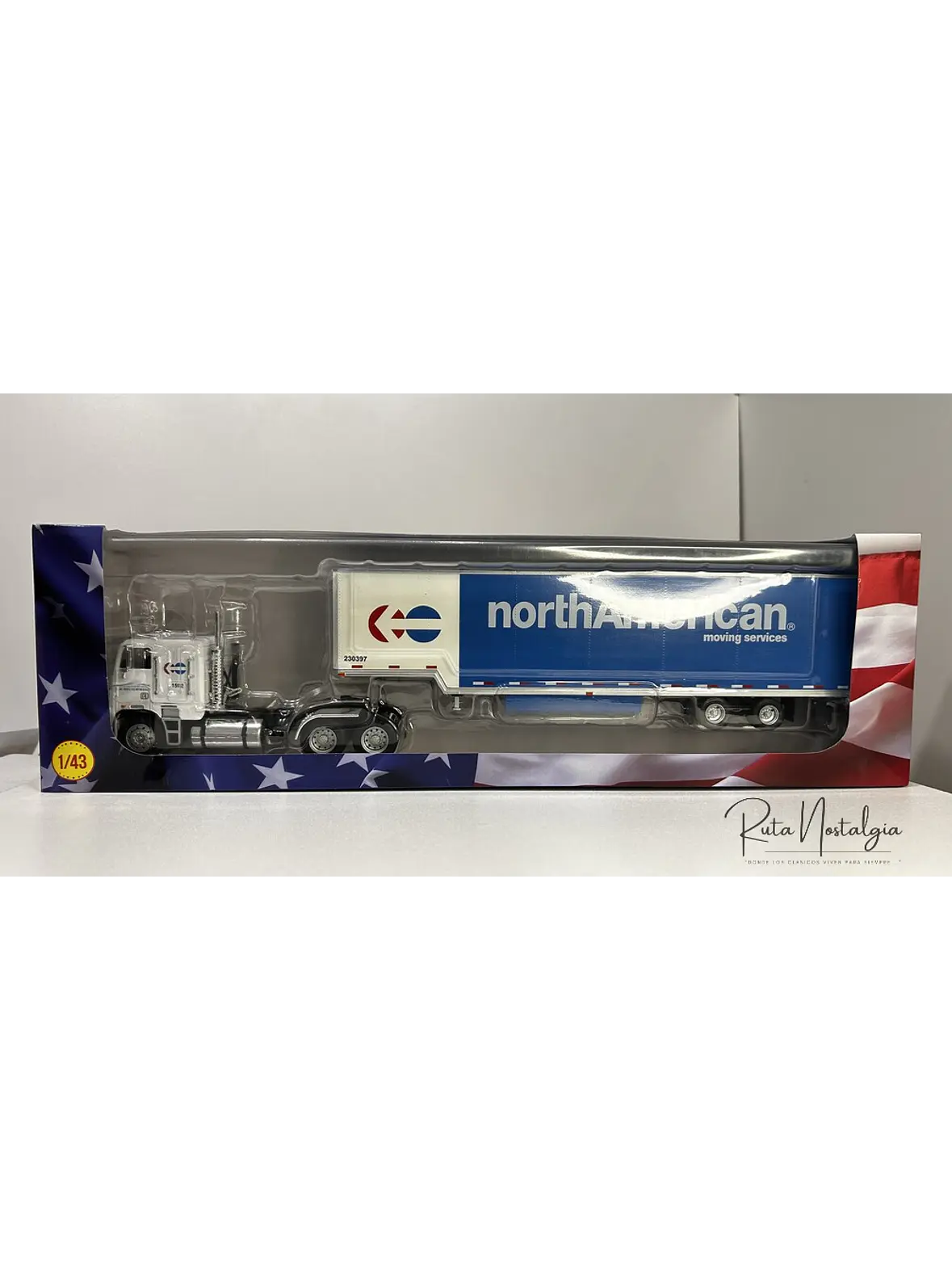 Freightliner FLA NorthAmerican – Camión Clásico Americano – 1:43 12