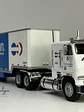 Freightliner FLA NorthAmerican – Camión Clásico Americano – 1:43 - Miniatura 5
