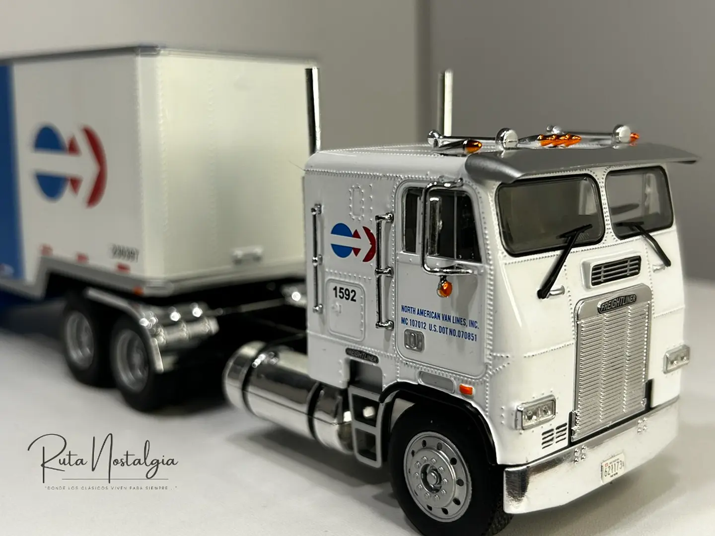 Camión Freightliner FLA NorthAmerican | Altaya 1:43 6