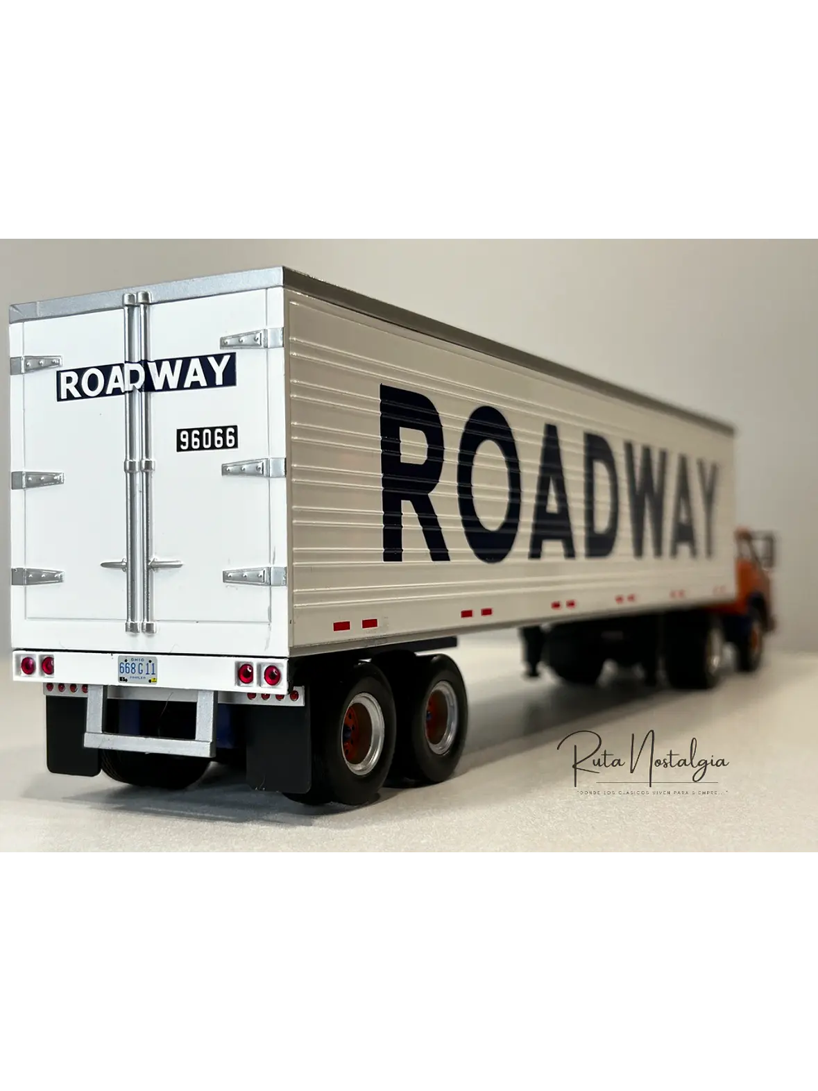 Ford Serie C 1980 “Roadway” – Camión Americano Clásico – Altaya 1:43 7