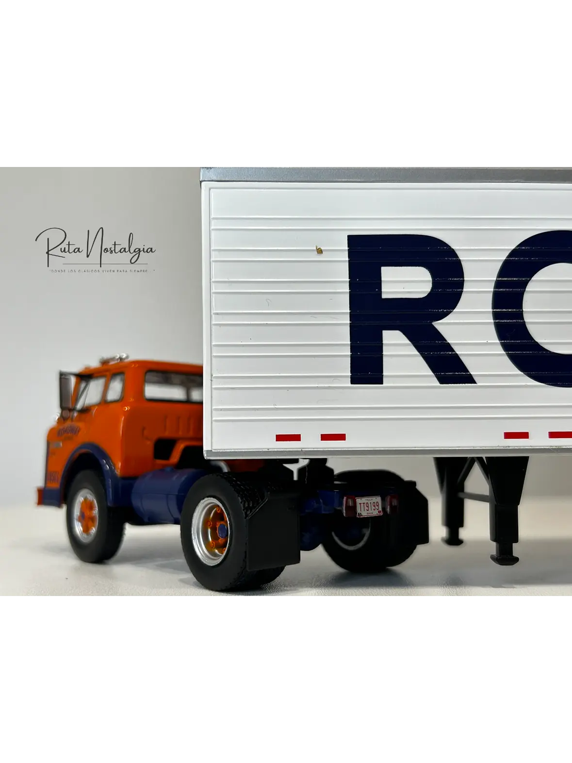 Ford Serie C 1980 “Roadway” – Camión Americano Clásico – Altaya 1:43 4