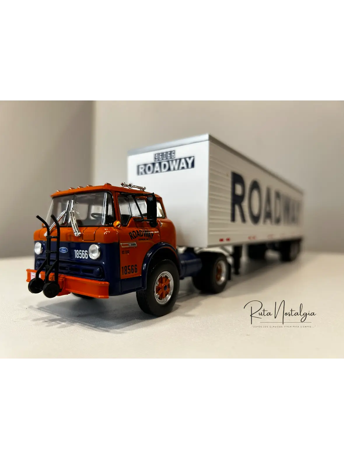 Ford Serie C 1980 “Roadway” – Camión Americano Clásico – Altaya 1:43 3