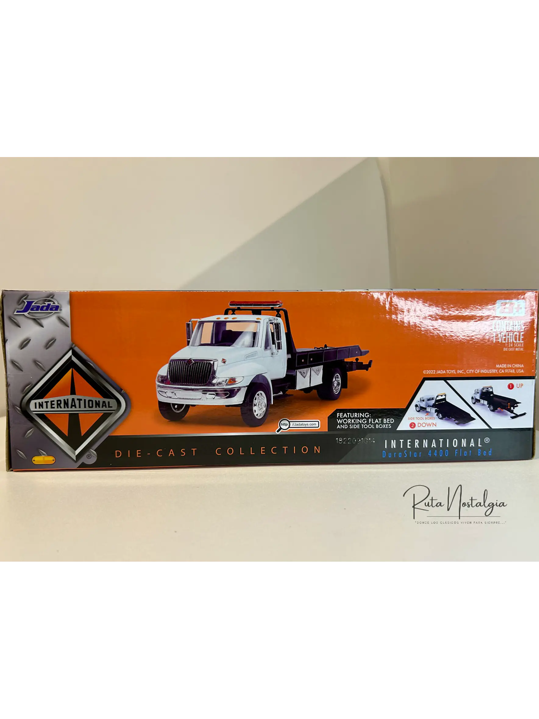 Jada Toys International DuraStar 4400 Flat Bed 1:24 (blanco) – La grúa/plataforma mediana más icónica, en miniatura 11