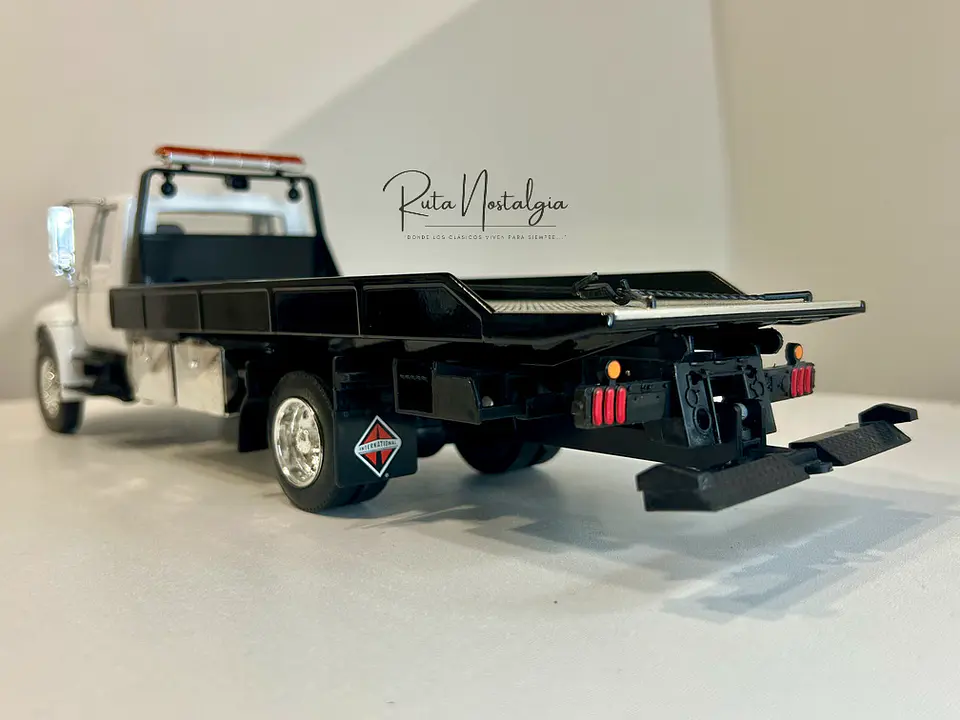 Grúa Jada Toys International DuraStar 4400 Flat Bed 1:24 7