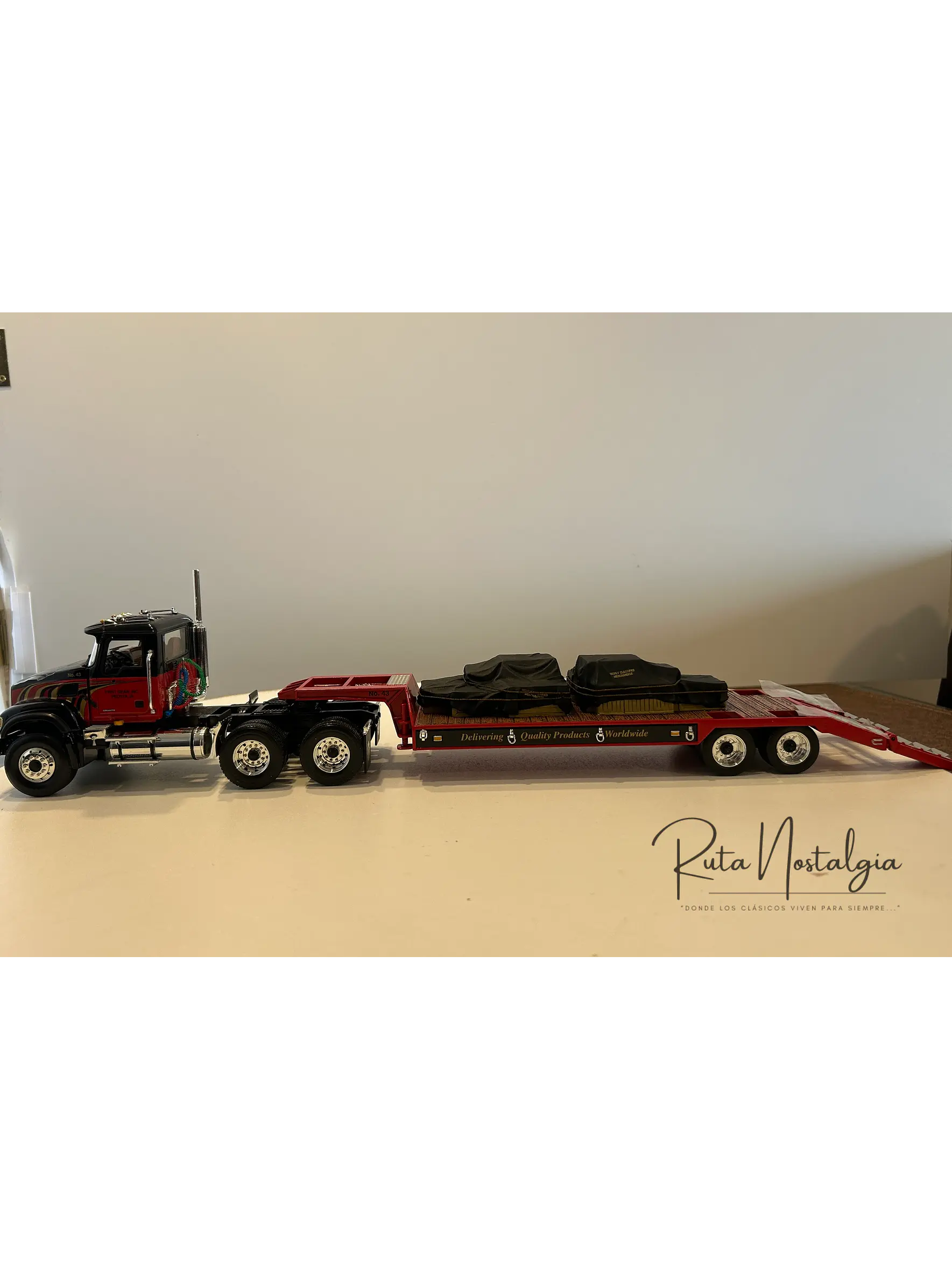 Mack Granite con Rampla Lowboy First Gear 1:34 – Camión americano de carga pesada para coleccionistas y camioneros 6