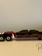 Mack Granite con Rampla Lowboy First Gear 1:34 – Camión americano de carga pesada para coleccionistas y camioneros - Miniatura 6