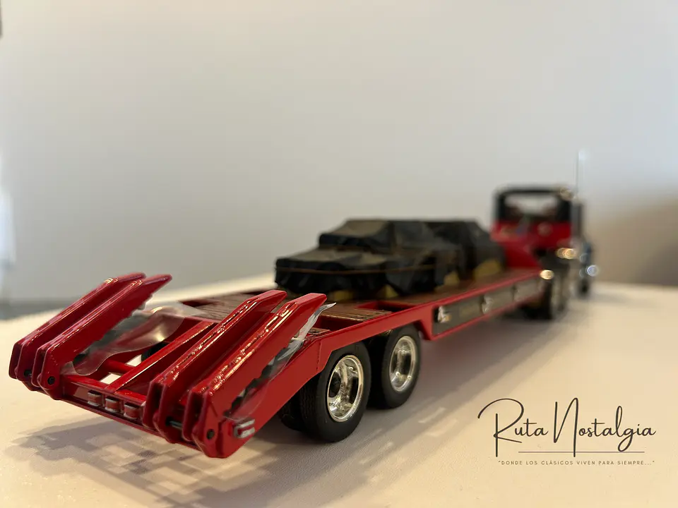 Camión Mack Granite con Rampla Cama Baja | First Gear 1:34 8
