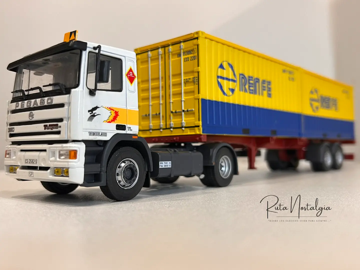 Camión Pegaso Troner 1236 RENFE 1:43 | Salvat 1