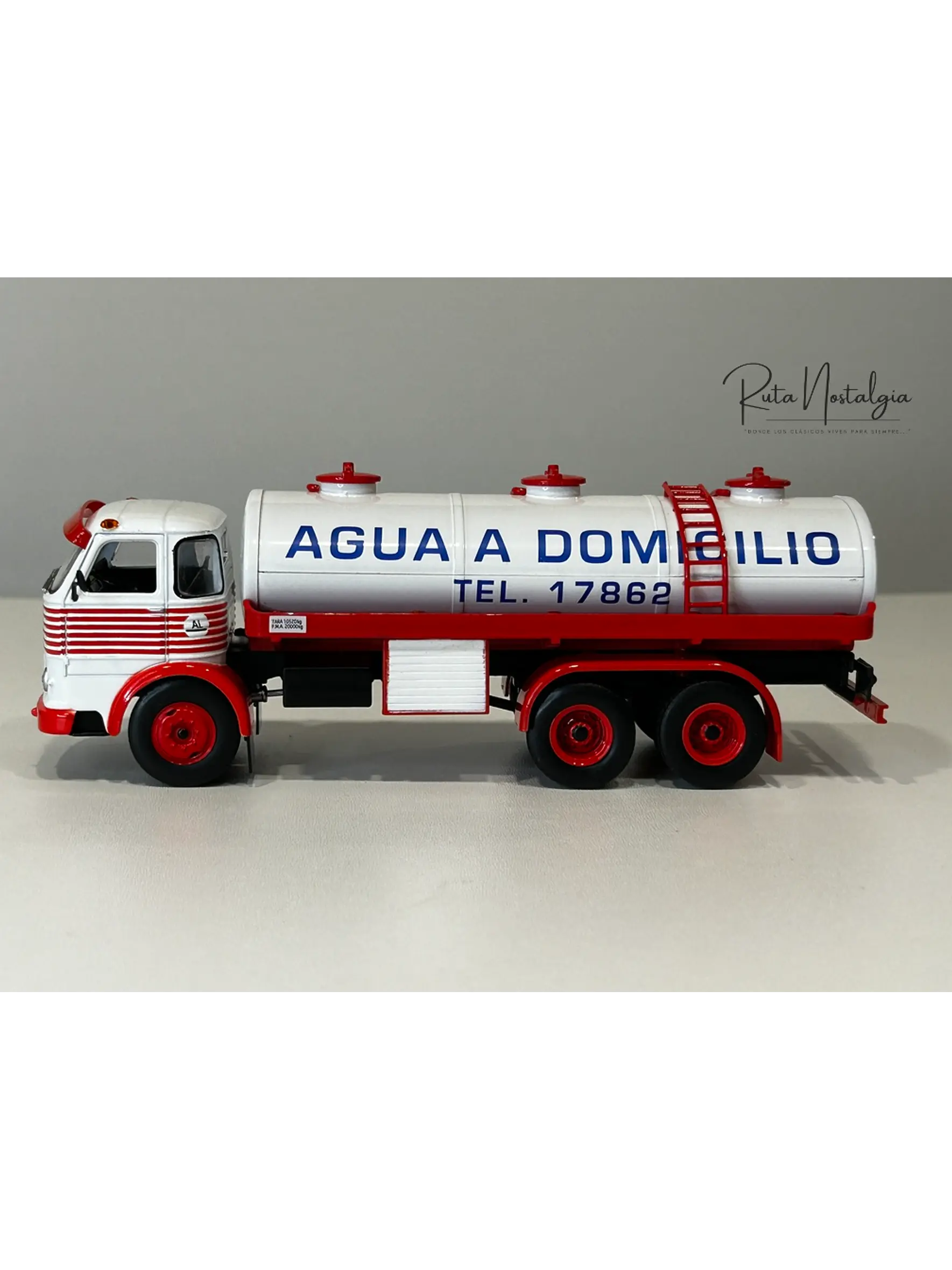 Camión Pegaso Comet 1065 “Agua a Domicilio” 1967 – Altaya/IXO escala 1:43 – Historia en Chile 8