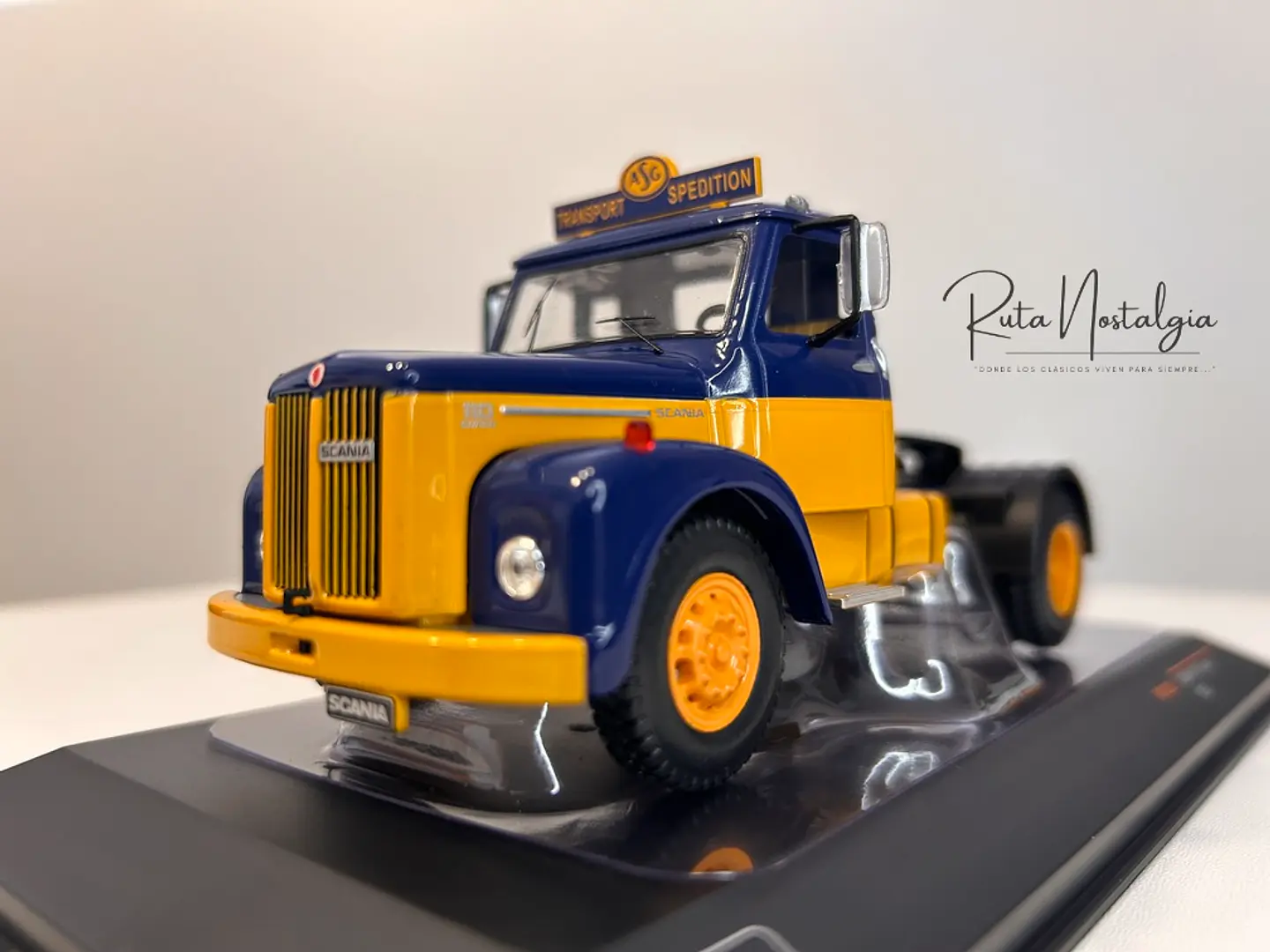 Camión Scania 110 Super ASG 1953 | IXO Escala 1:43 1