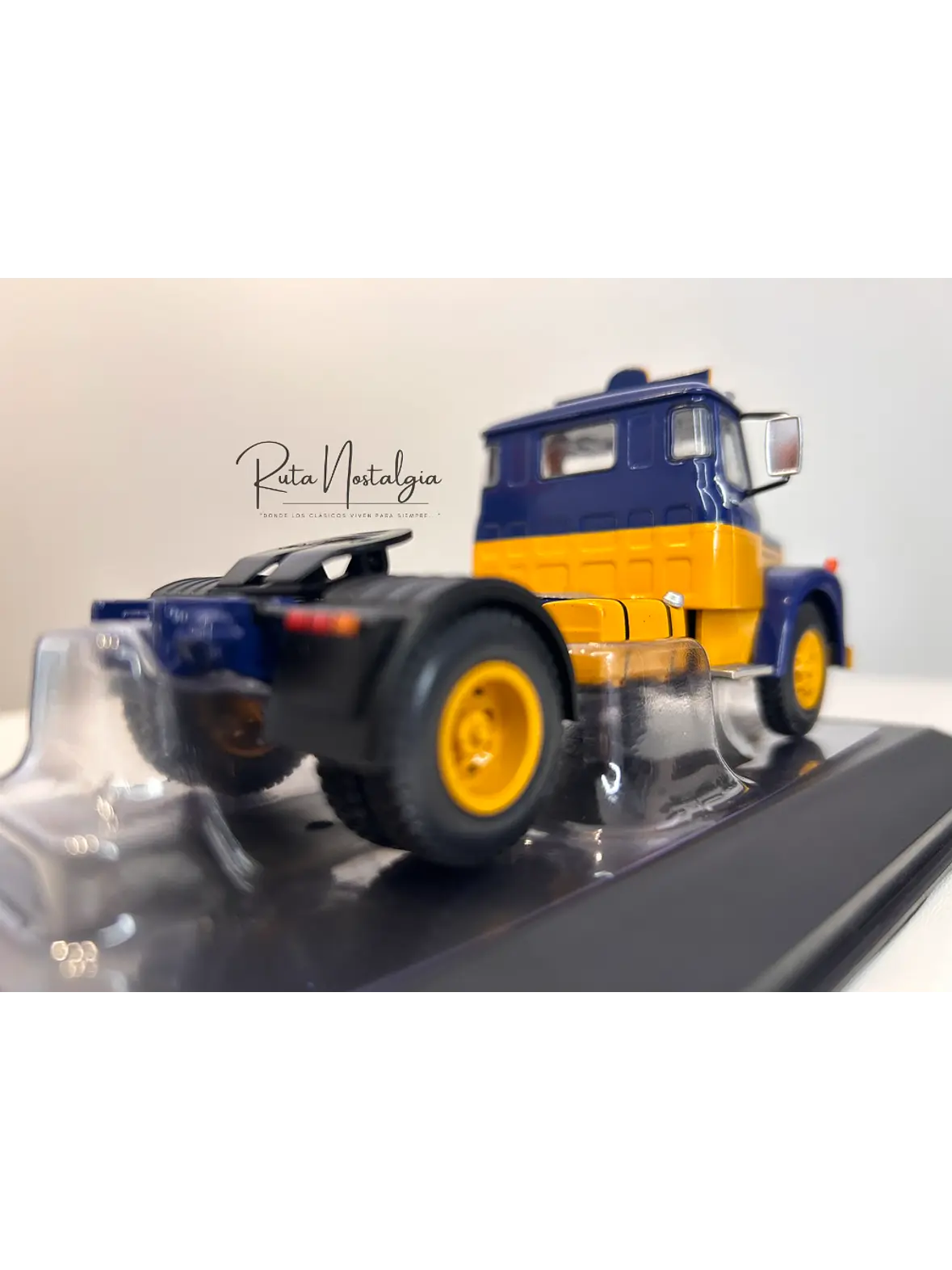 Camión modelo Scania 110 Super ASG 1953 – Ixo Models 1:43 (Coleccionable diecast) 7