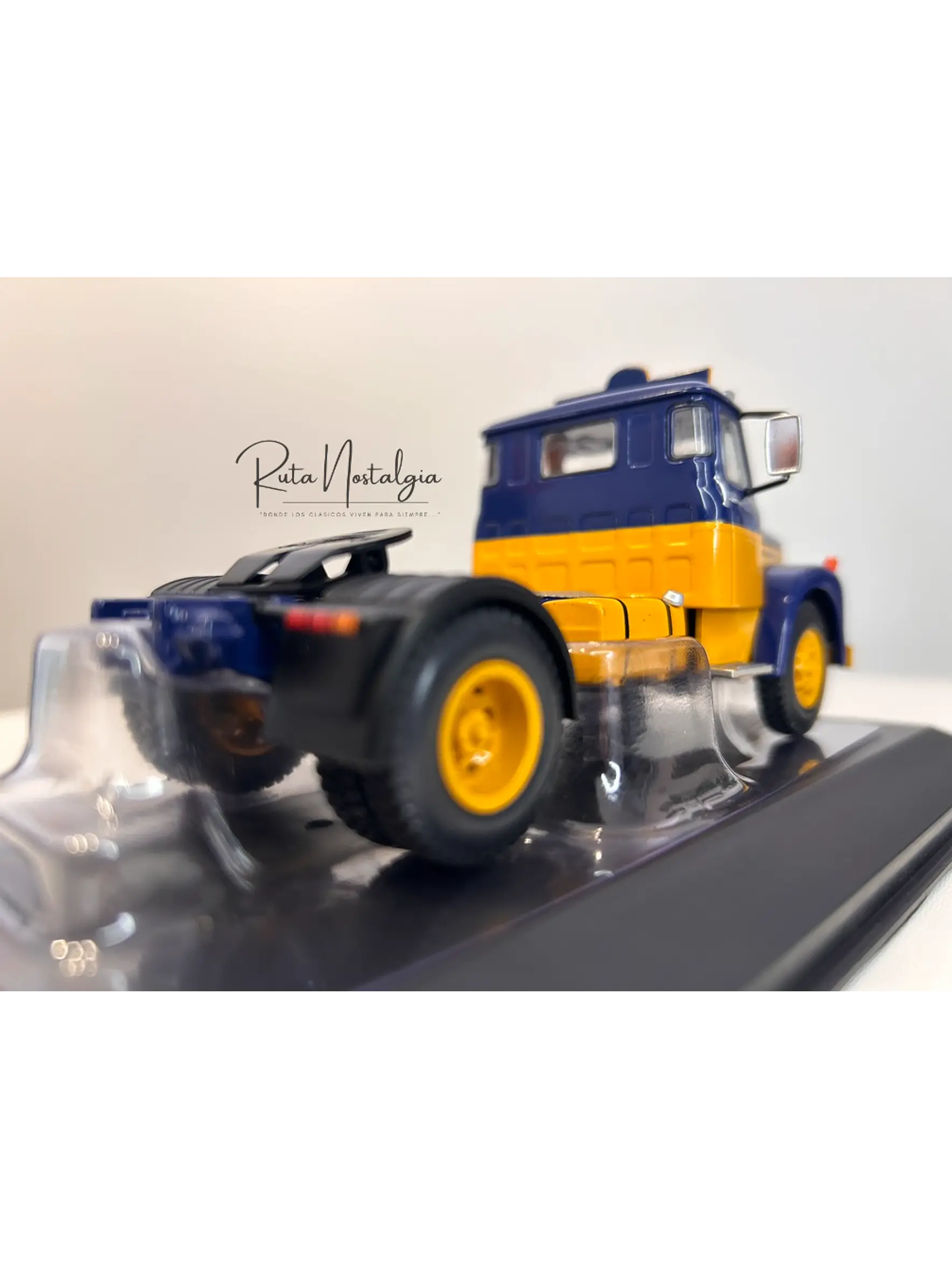 Camión modelo Scania 110 Super ASG 1953 – Ixo Models 1:43 (Coleccionable diecast) 7