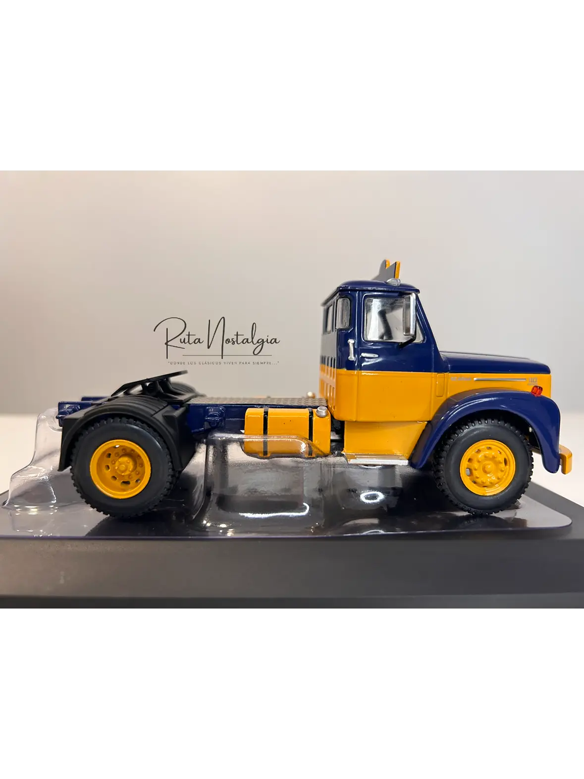 Camión modelo Scania 110 Super ASG 1953 – Ixo Models 1:43 (Coleccionable diecast) 8