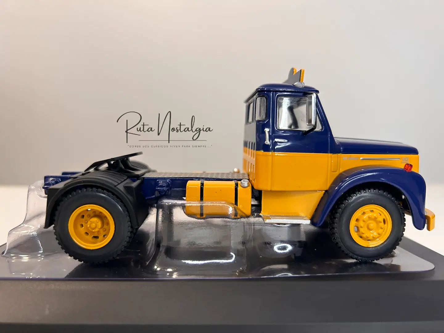 Camión Scania 110 Super ASG 1953 | IXO Escala 1:43 8