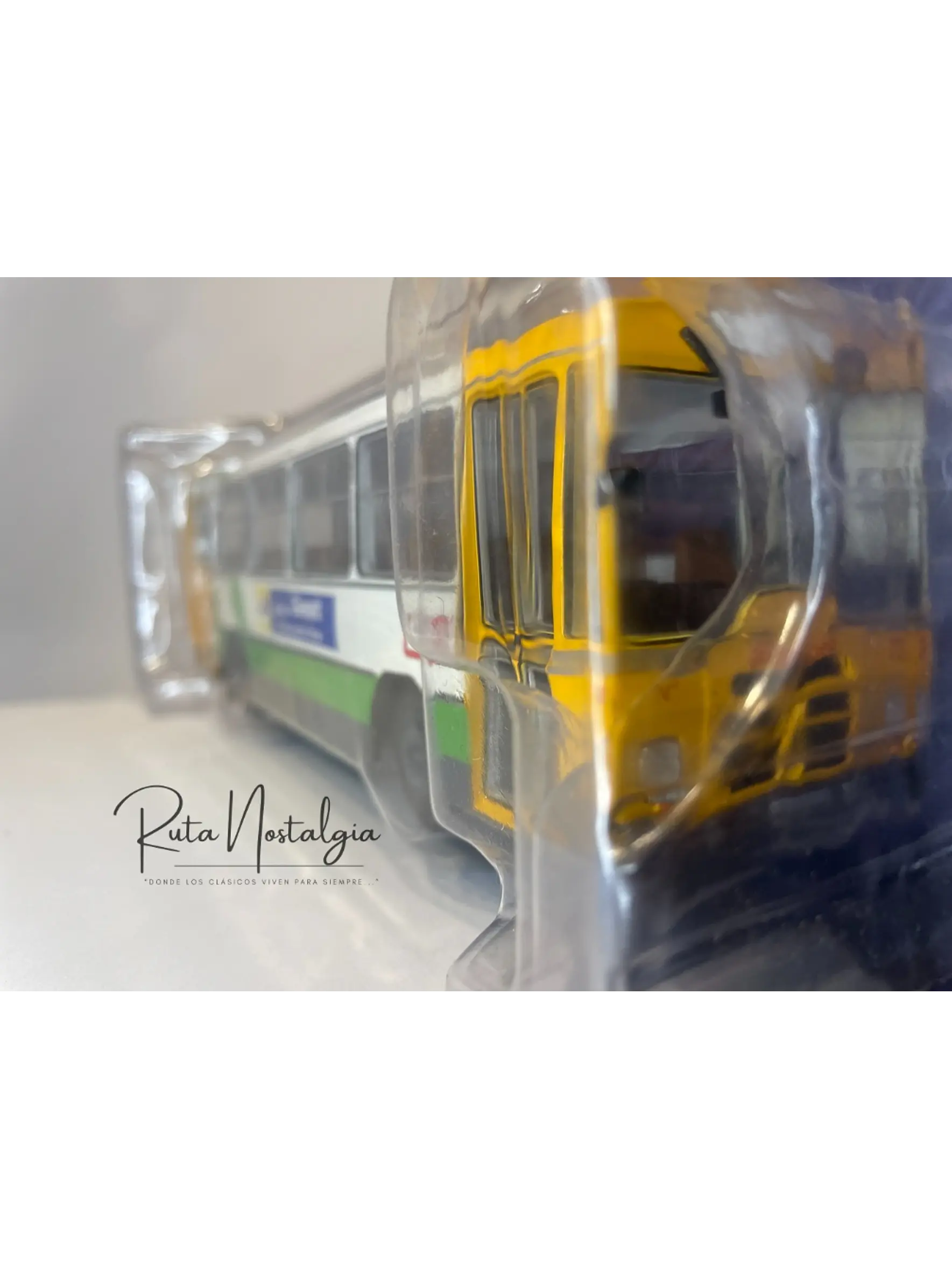 Pegaso 5062A – Autobús Urbano 1976 | Salvat 1:43 – Colección Pegaso España 9