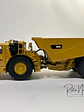 Camión Dumper Subterráneo CAT AD60 | Diecast Masters - Escala 1:50 – Equipo minería subterránea bajo perfil  - Miniatura 10