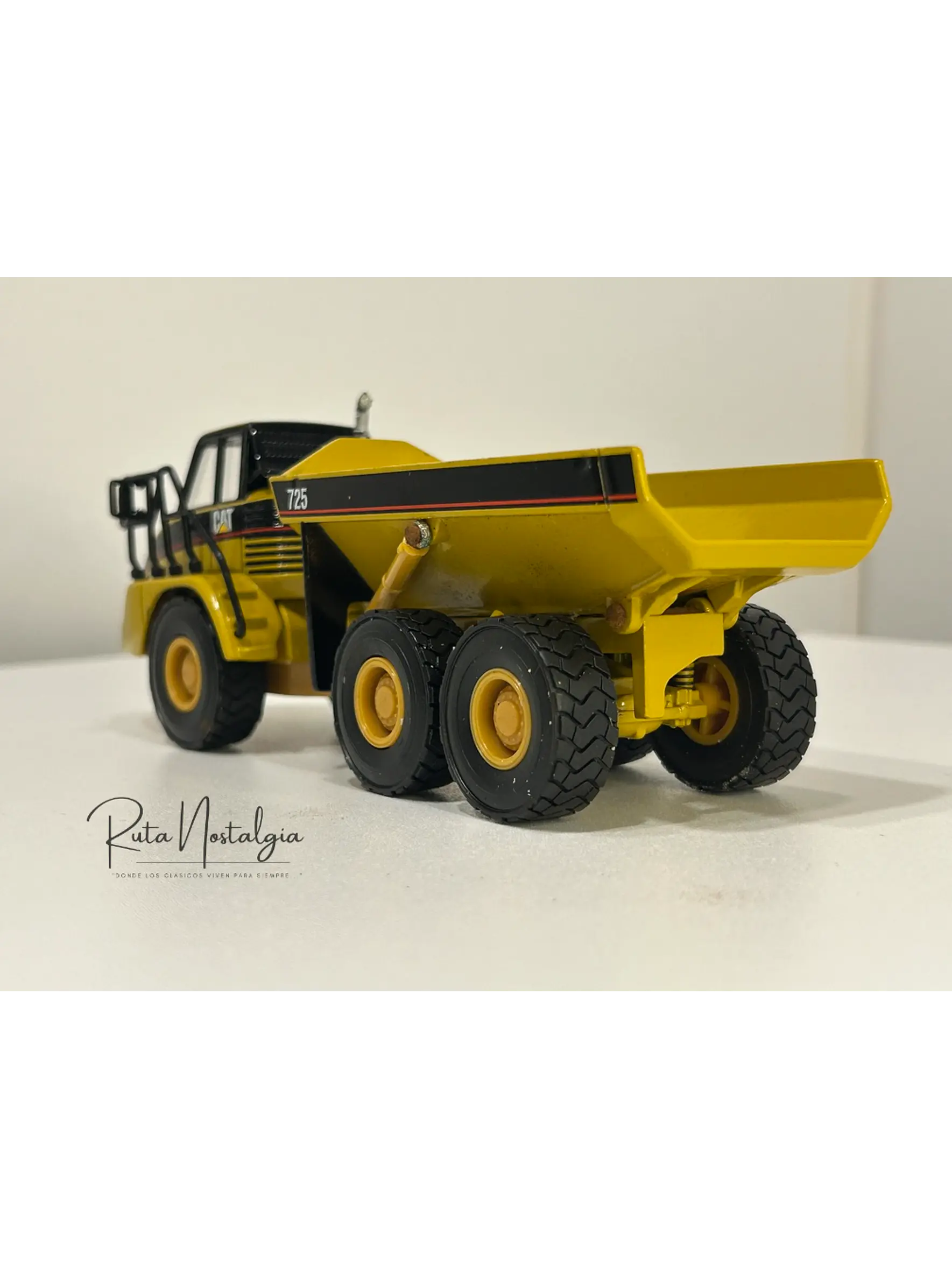 Camión Dumper Articulado CAT 725 – Norscot Escala 1:50 | Modelo a escala de maquinaria minera metálico 7