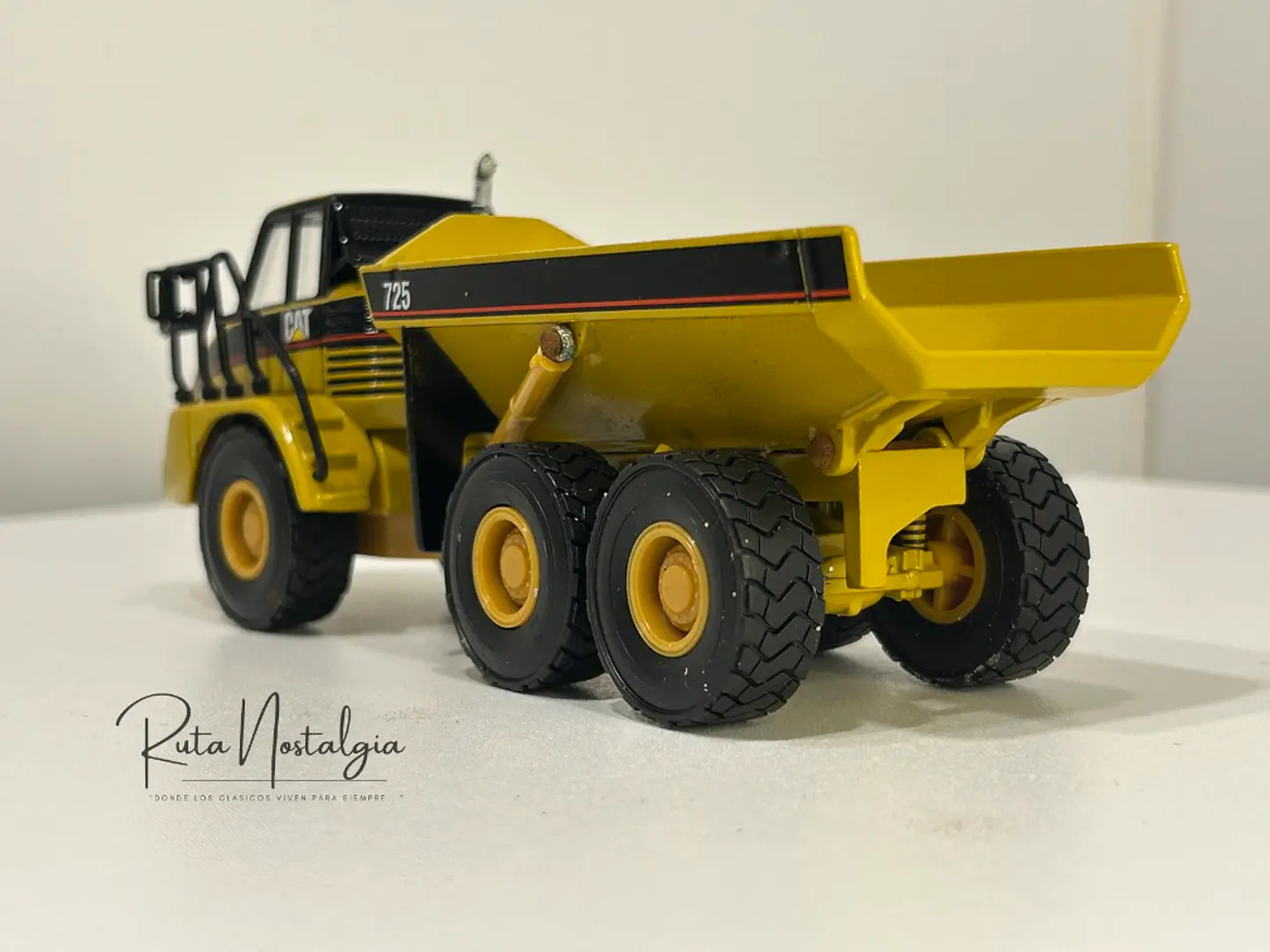 Equipo Minero Articulado CAT 725 | Norscot 1:50 7
