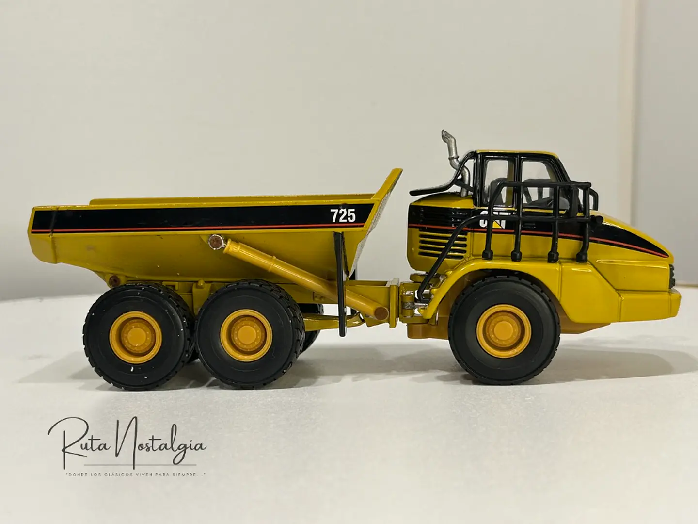 Equipo Minero Articulado CAT 725 | Norscot 1:50 10