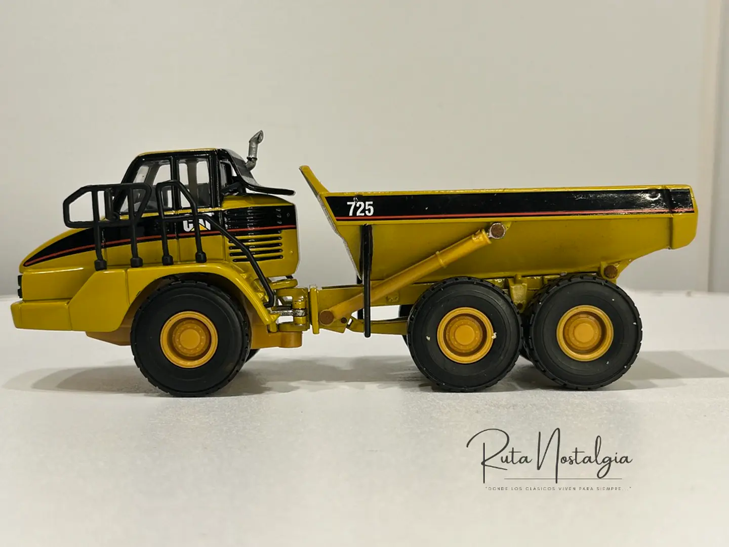 Equipo Minero Articulado CAT 725 | Norscot 1:50 5