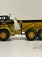 Camión Dumper Articulado CAT 725 – Norscot Escala 1:50 | Modelo a escala de maquinaria minera metálico - thumbnail 5
