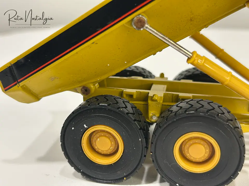 Equipo Minero Articulado CAT 725 | Norscot 1:50 9