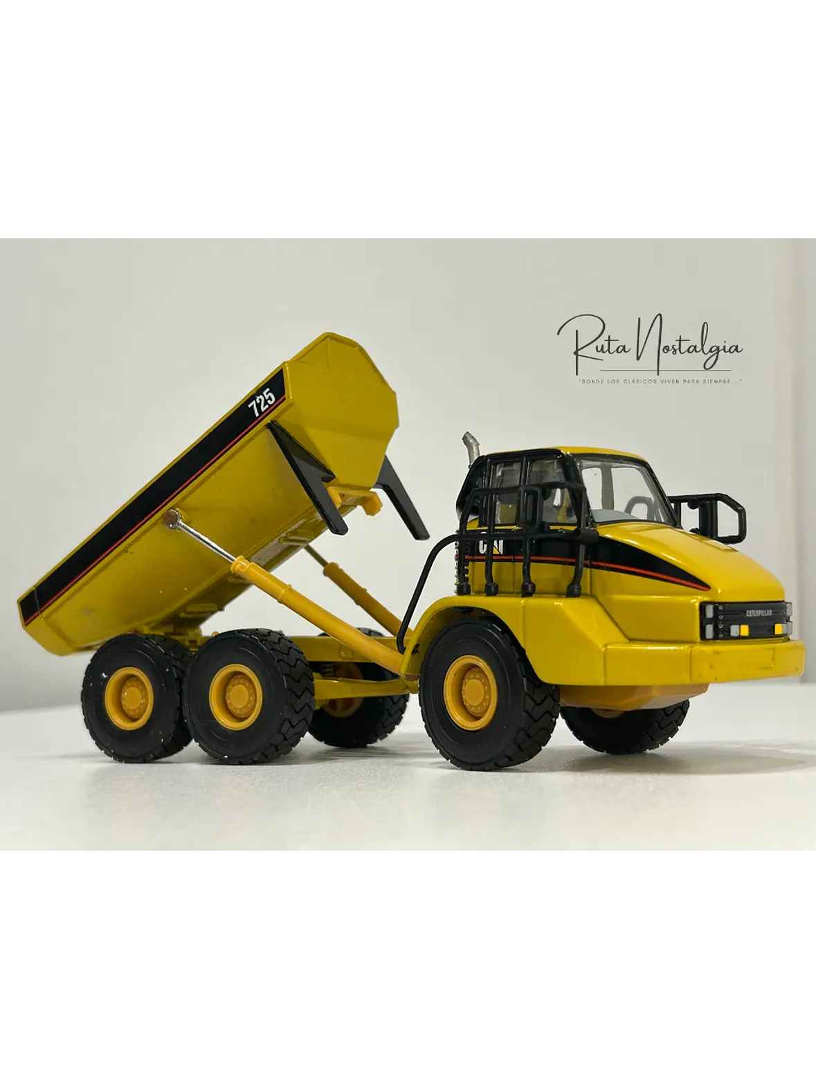 Camión Dumper Articulado CAT 725 – Norscot Escala 1:50 | Modelo a escala de maquinaria minera metálico 1