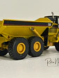 Camión Dumper Articulado CAT 725 – Norscot Escala 1:50 | Modelo a escala de maquinaria minera metálico - thumbnail 8