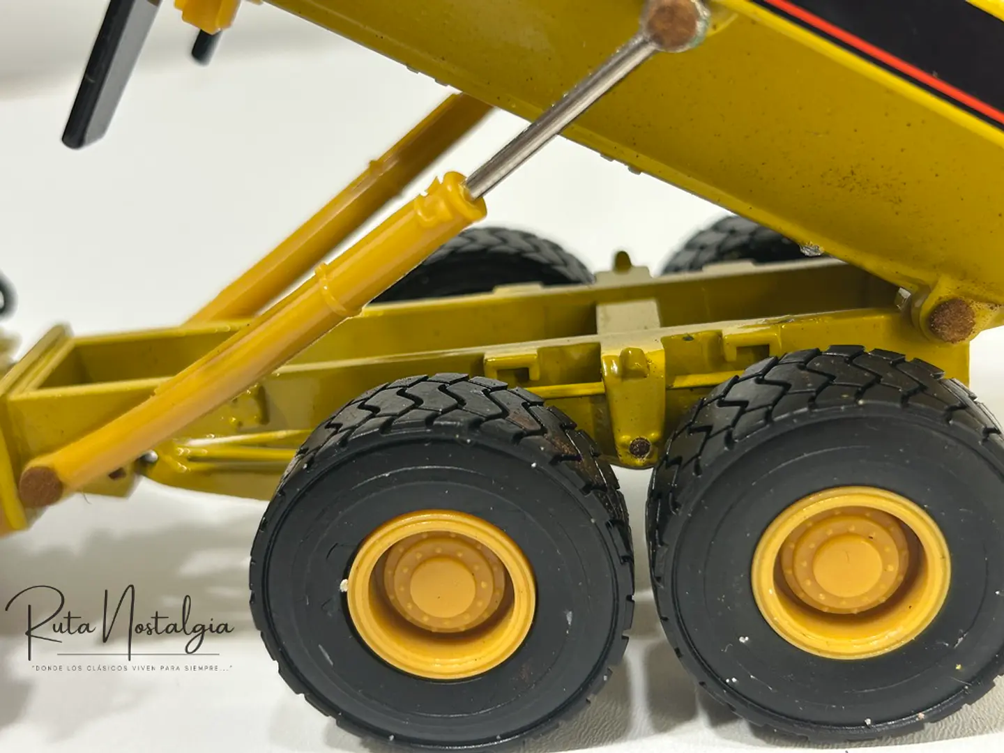 Equipo Minero Articulado CAT 725 | Norscot 1:50 6