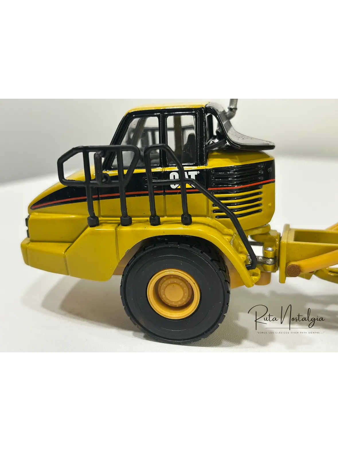 Camión Dumper Articulado CAT 725 – Norscot Escala 1:50 | Modelo a escala de maquinaria minera metálico 4