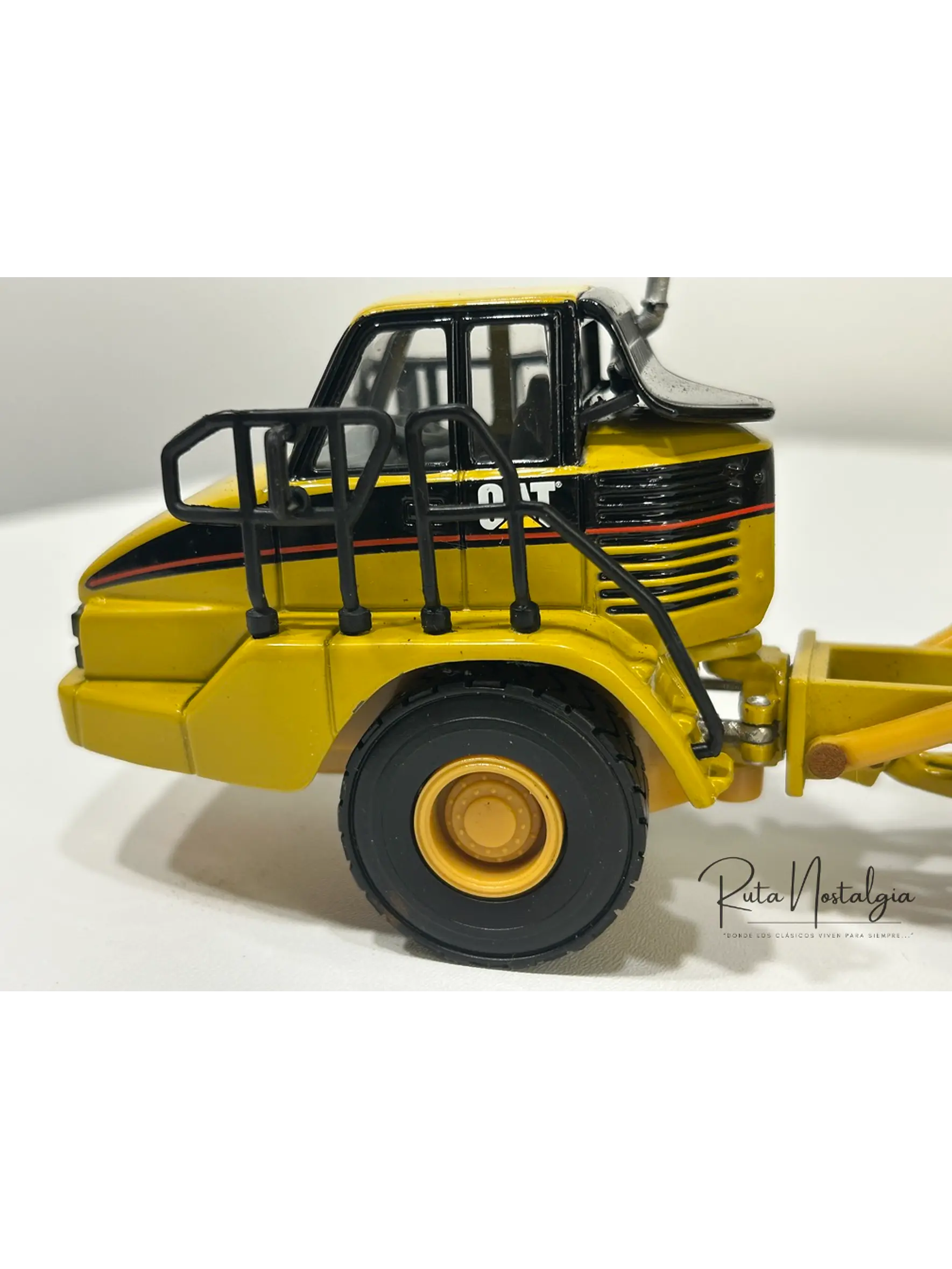 Camión Dumper Articulado CAT 725 – Norscot Escala 1:50 | Modelo a escala de maquinaria minera metálico 4