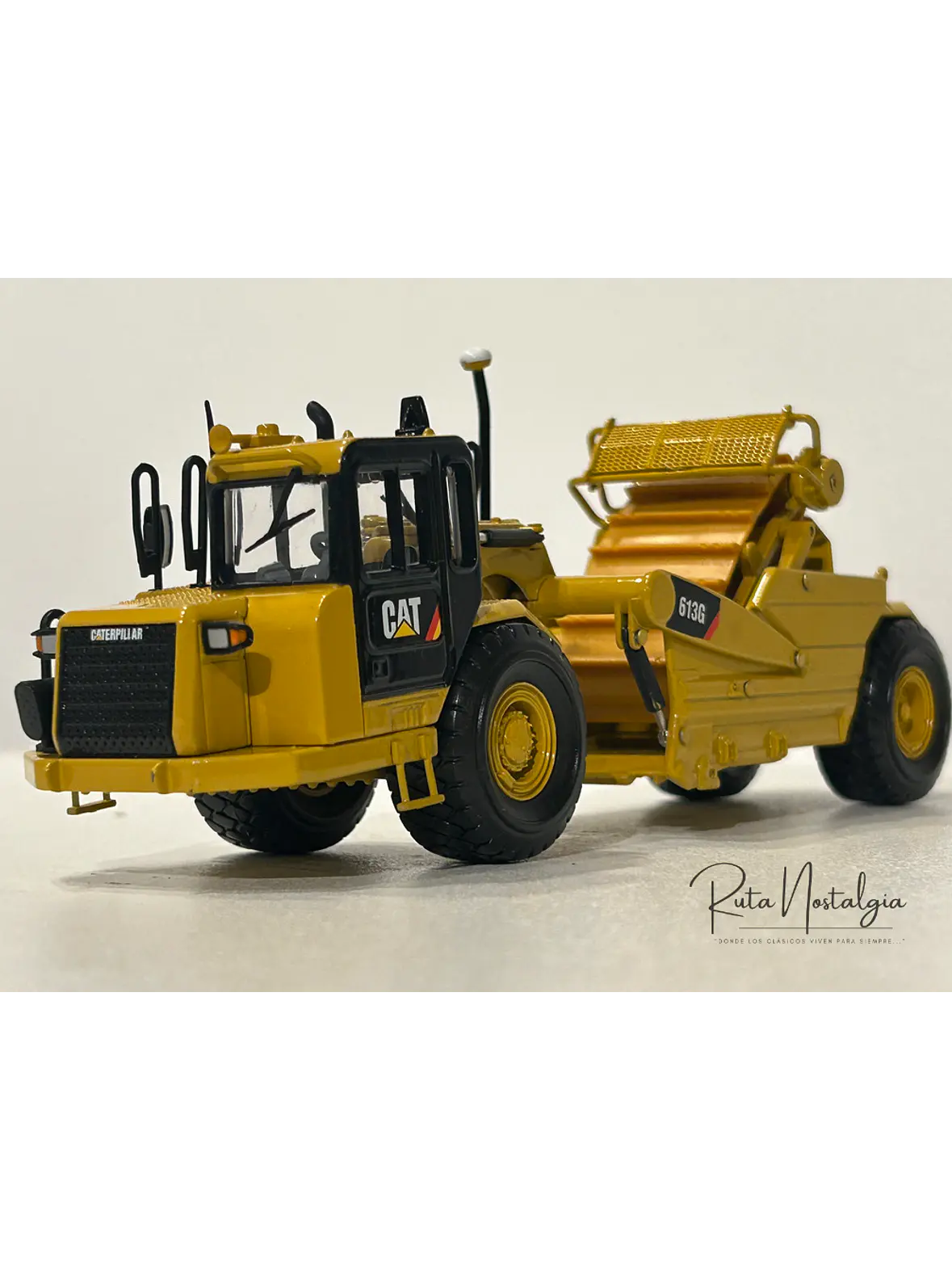 Motoniveladora autocargable CAT 623G  