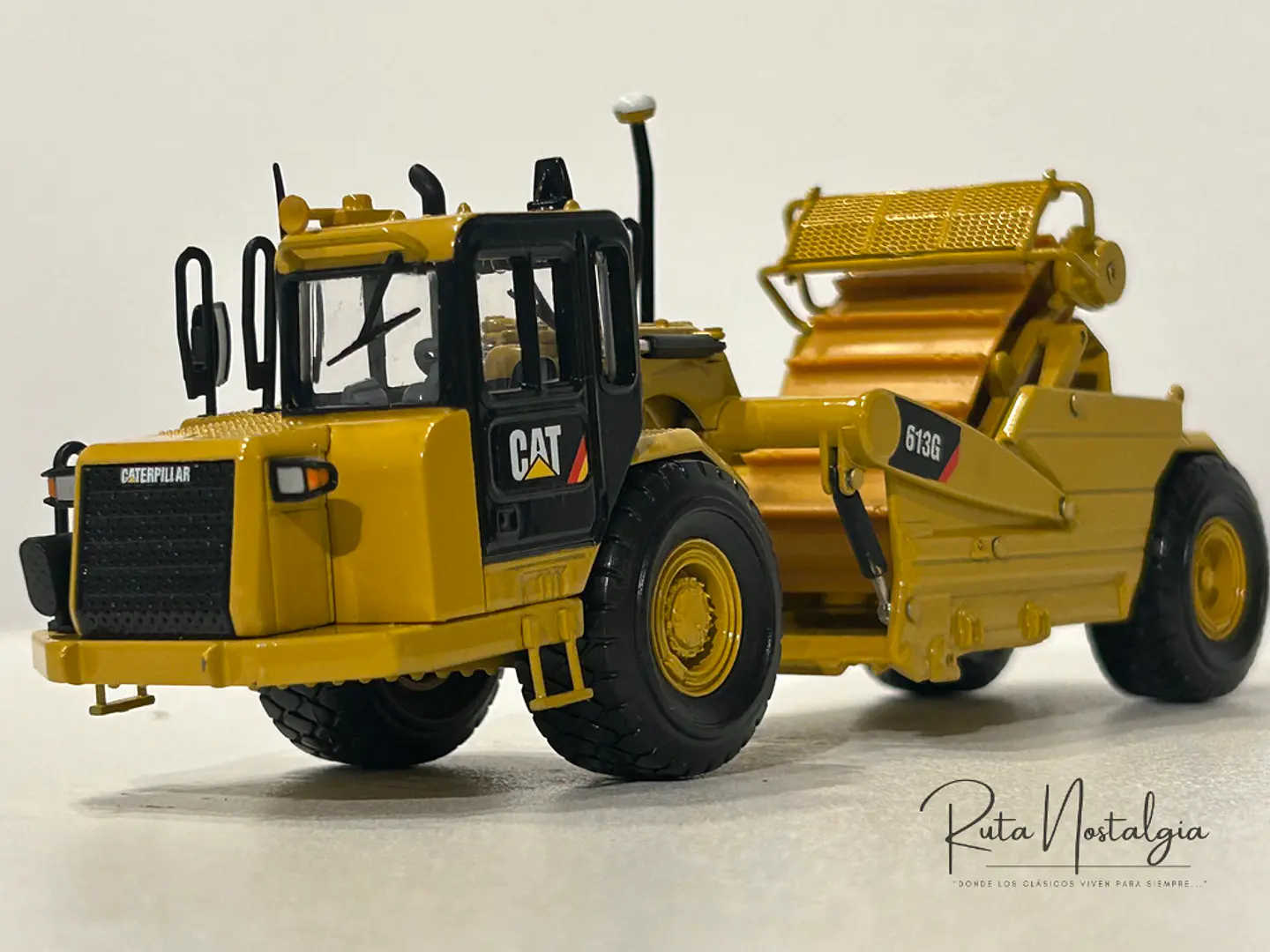 Maquinaria CAT 623G 