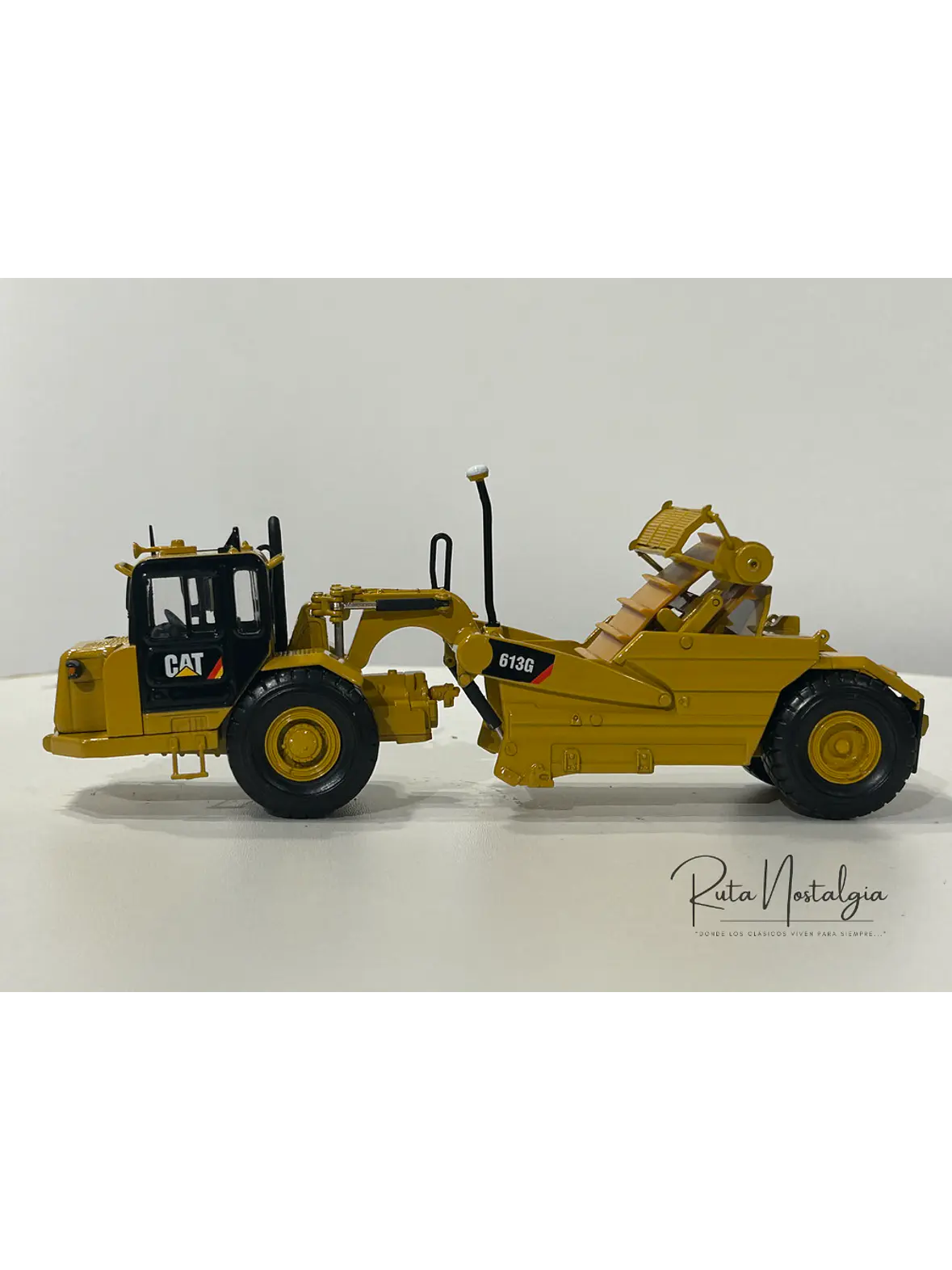 Motoniveladora autocargable CAT 623G  