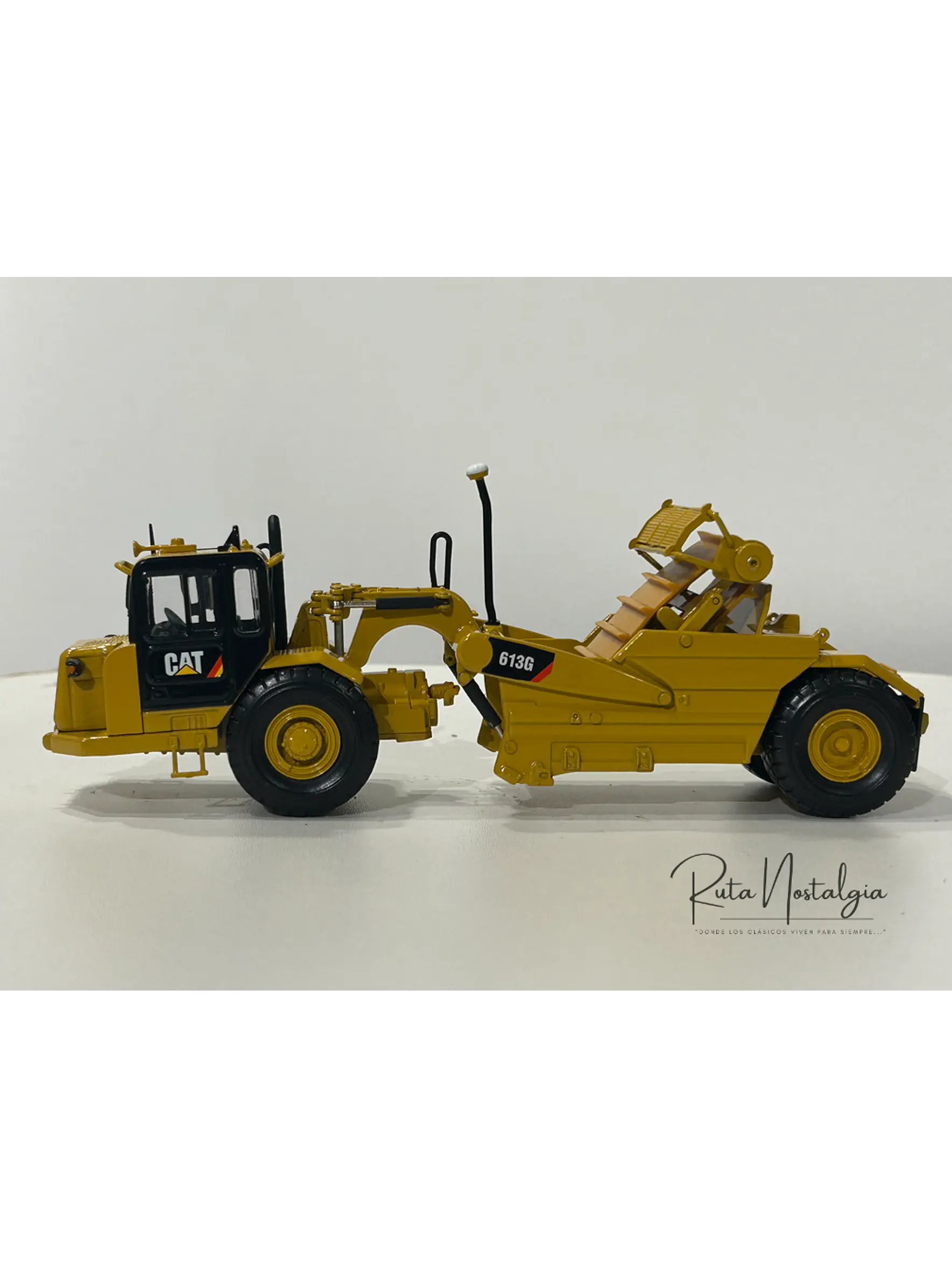 Motoniveladora autocargable CAT 623G  