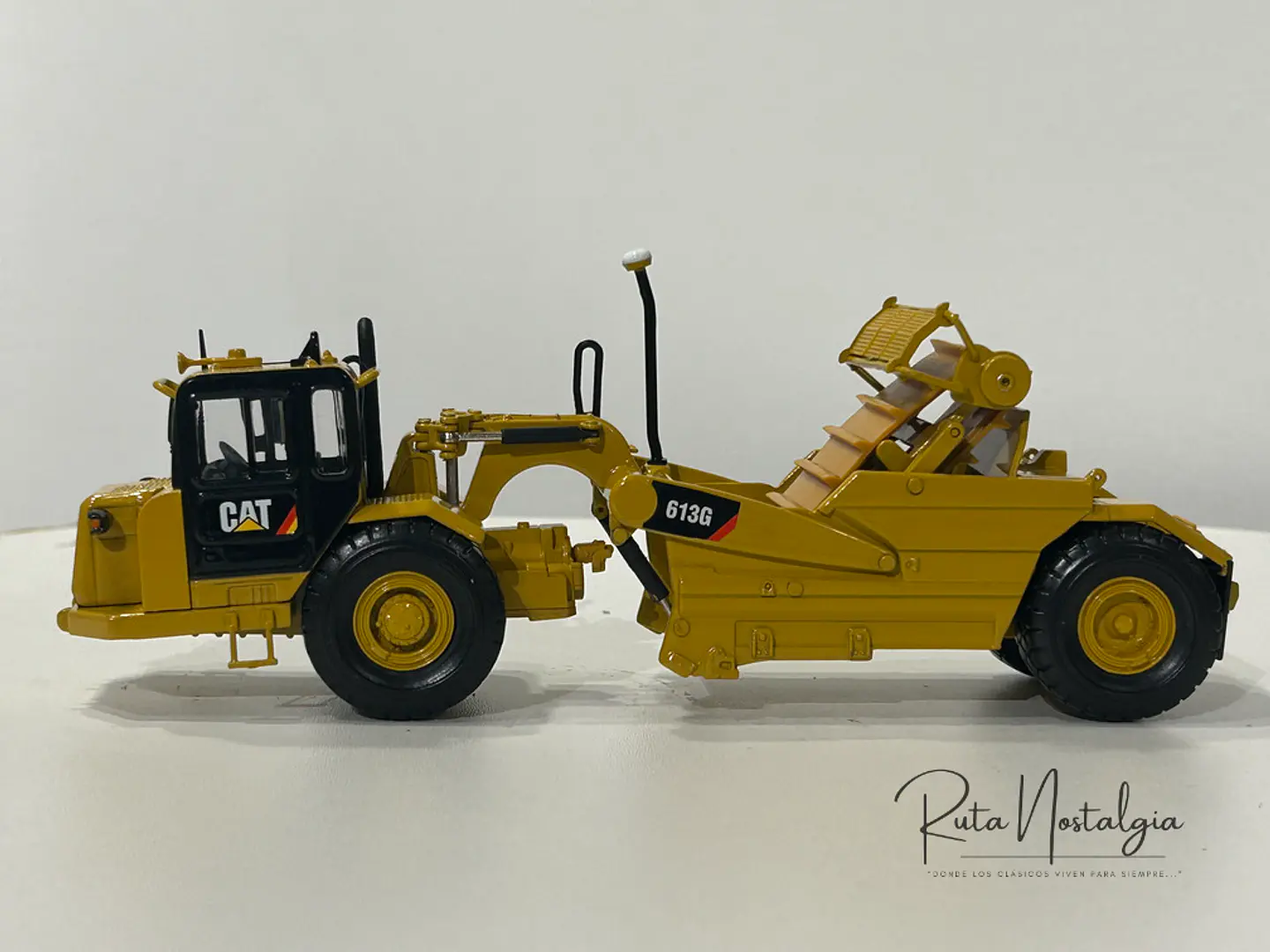 Maquinaria CAT 623G 