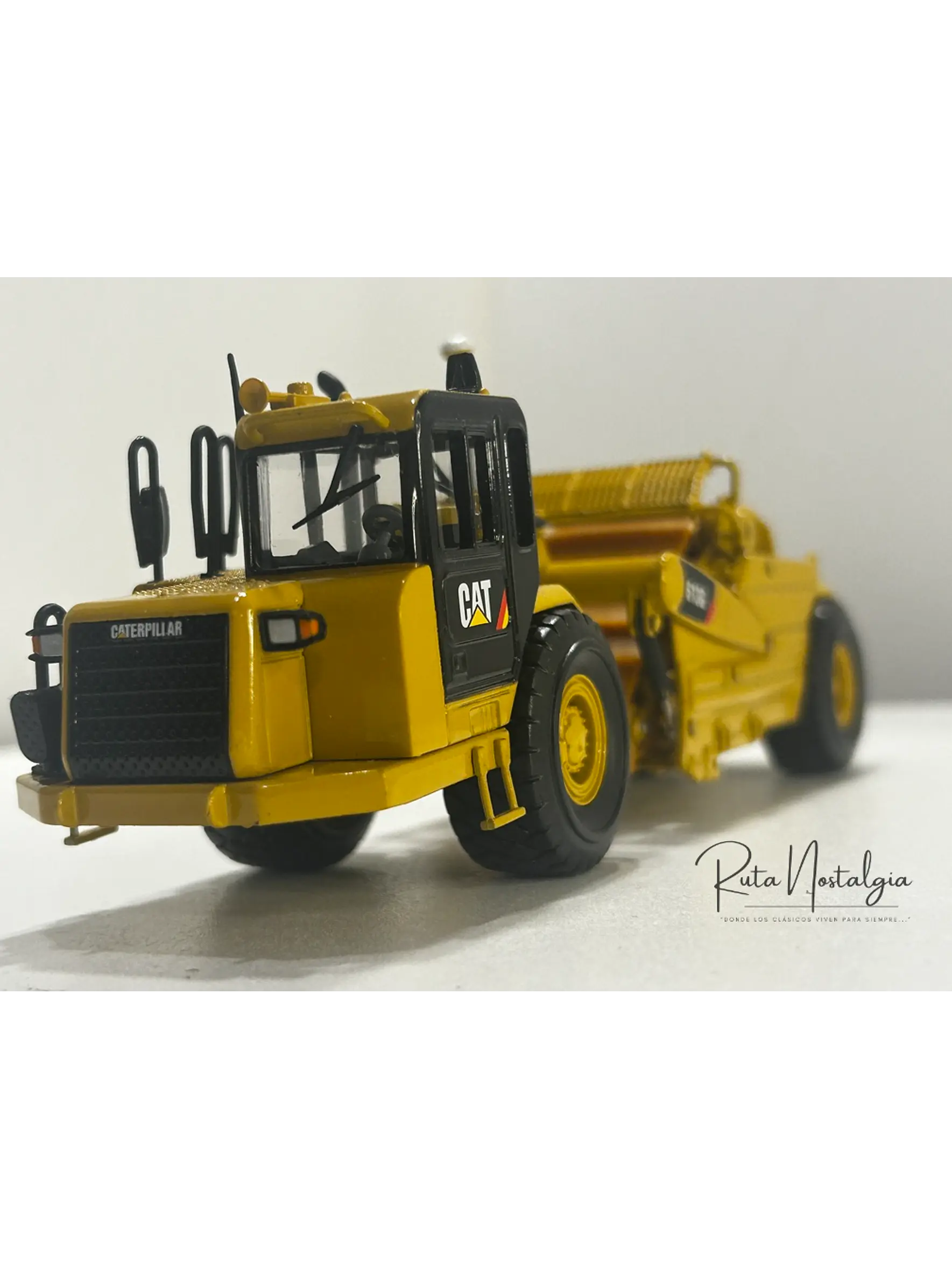 Motoniveladora autocargable CAT 623G  
