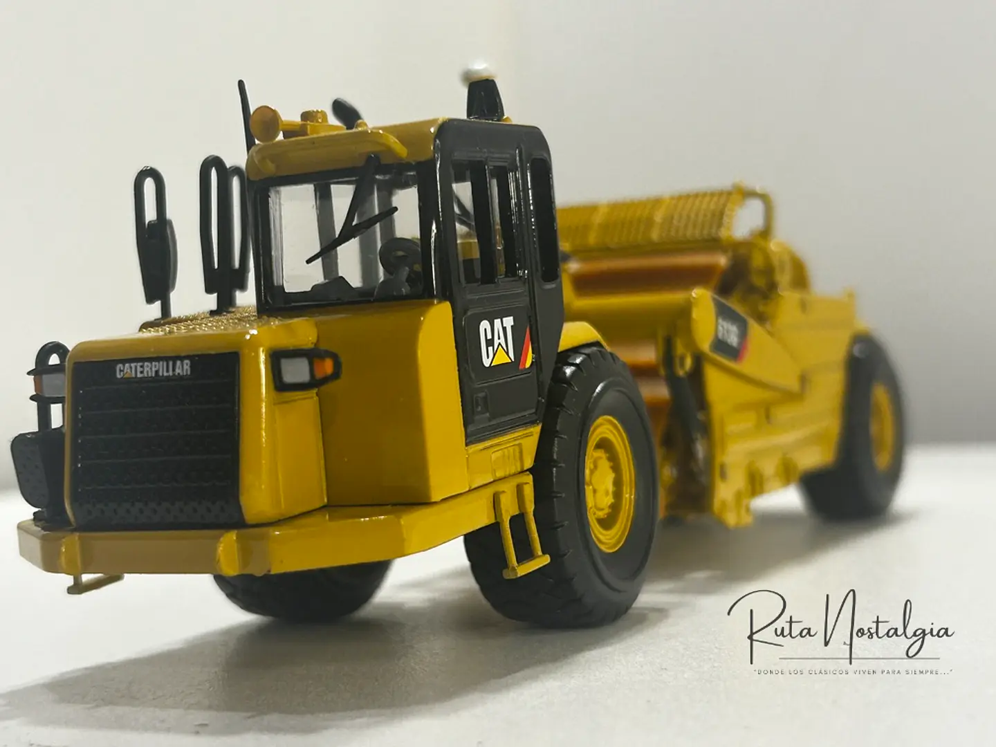 Maquinaria CAT 623G 