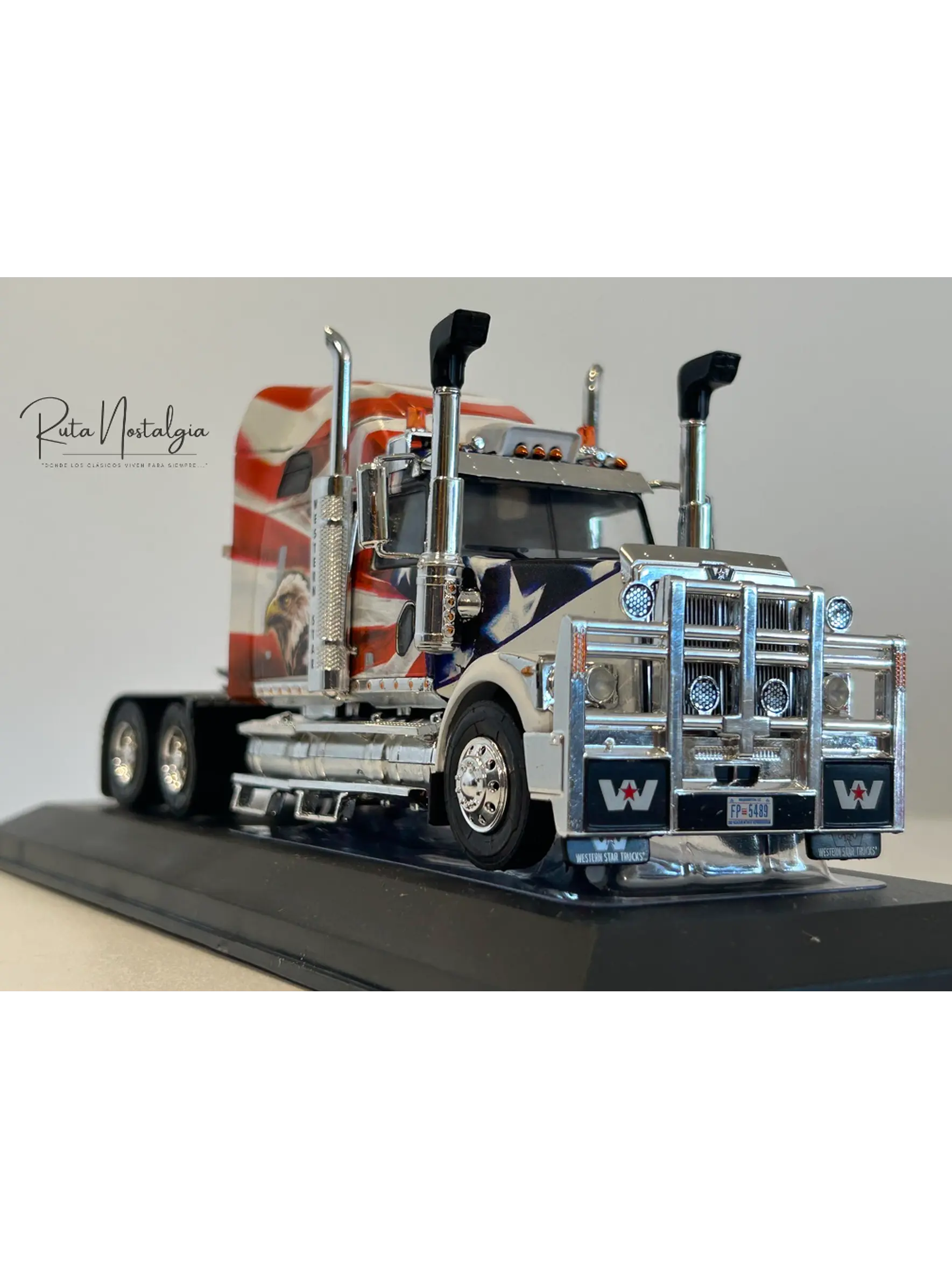 Western Star 4900 “American Eagle” 2015 1:43 Hachette – Camión americano showtruck de colección  1