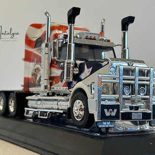 Western Star 4900 “American Eagle” 2015 1:43 Hachette – Camión americano showtruck de colección 