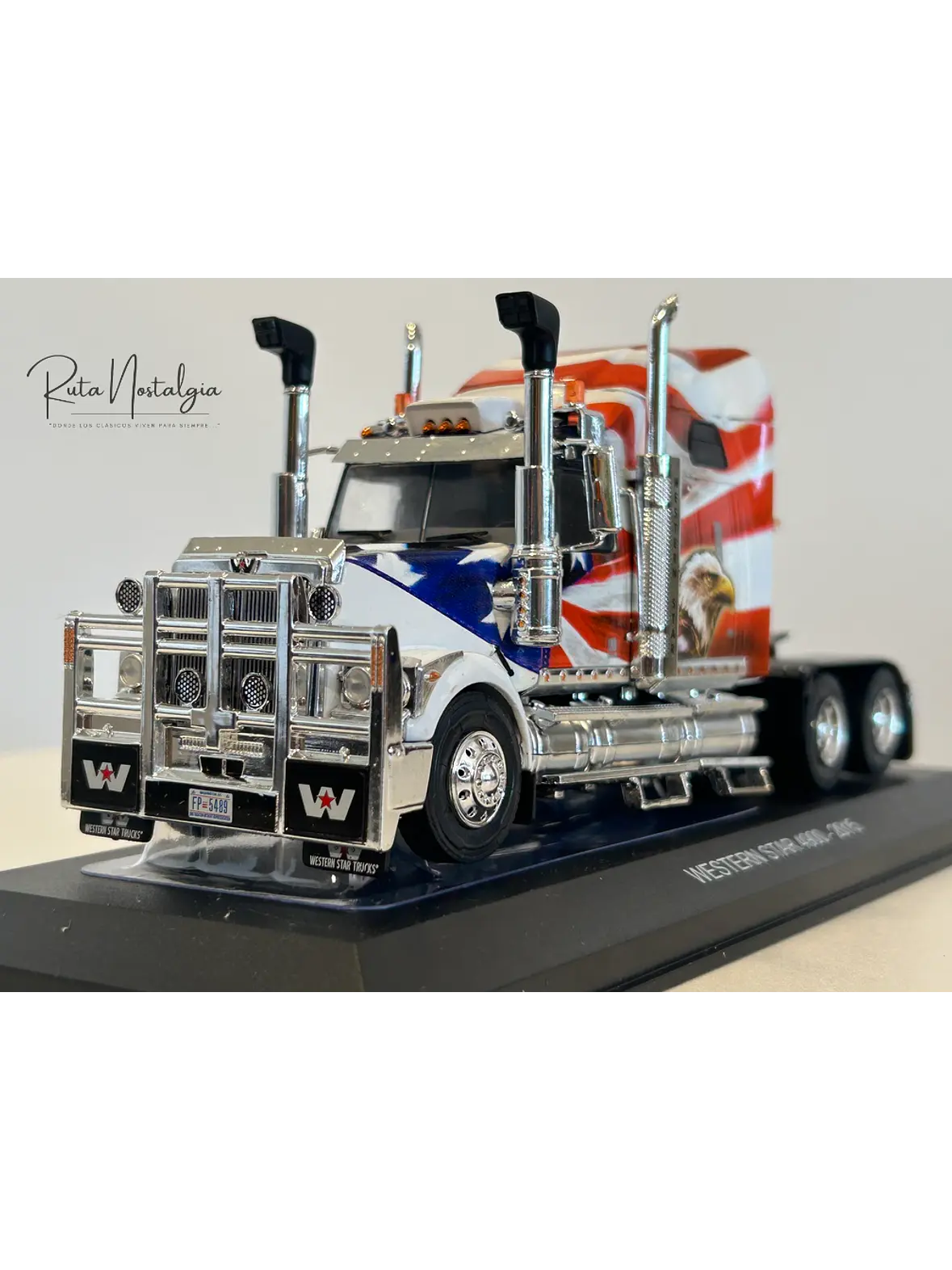 Western Star 4900 “American Eagle” 2015 1:43 Hachette – Camión americano showtruck de colección  3