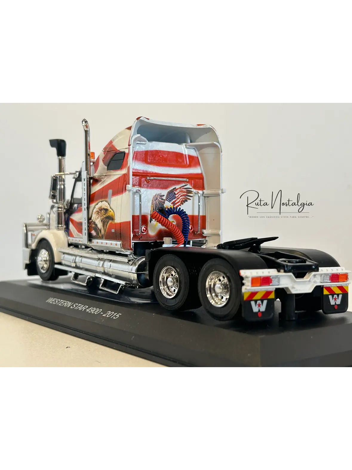 Western Star 4900 “American Eagle” 2015 1:43 Hachette – Camión americano showtruck de colección  5