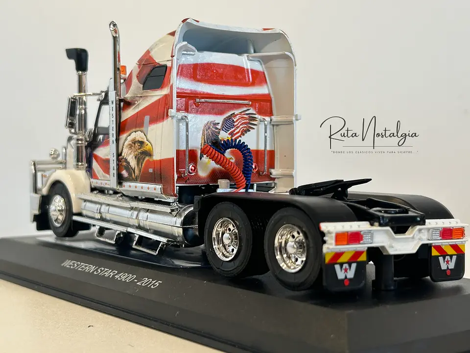 Camión Western Star 4900 “American Eagle” (2015) | IXO 1:43 5