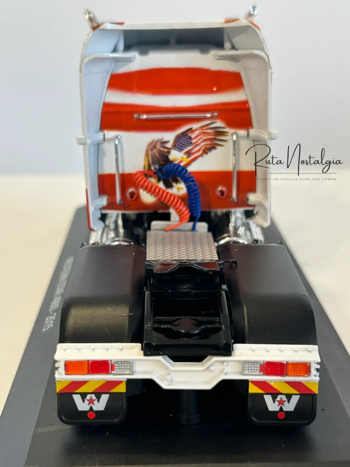 Western Star 4900 “American Eagle” 2015 1:43 Hachette – Camión americano showtruck de colección  6