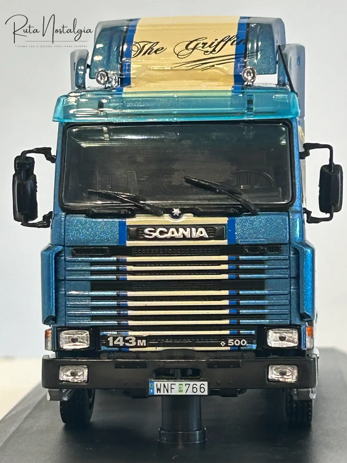 Scania 143M 500 “The Griffin” 1990 1:43 Hachette – Camión V8 sueco. Colección tuning 2