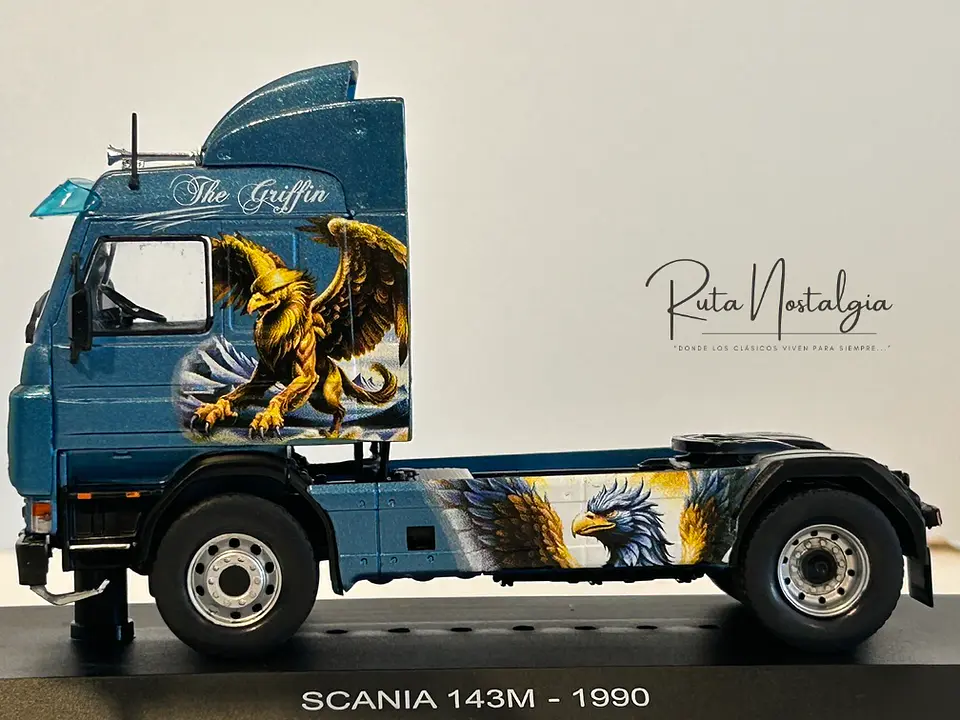 Camión Scania 143M “The Griffin” (1990) | IXO 1:43 4