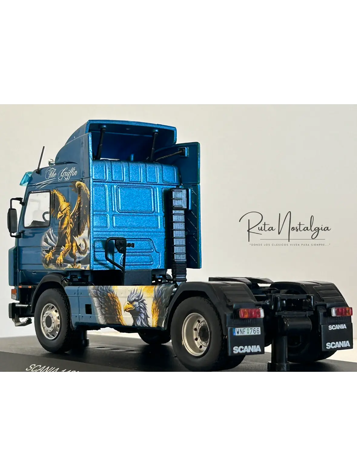 Scania 143M 500 “The Griffin” 1990 1:43 Hachette – Camión V8 sueco. Colección tuning 5