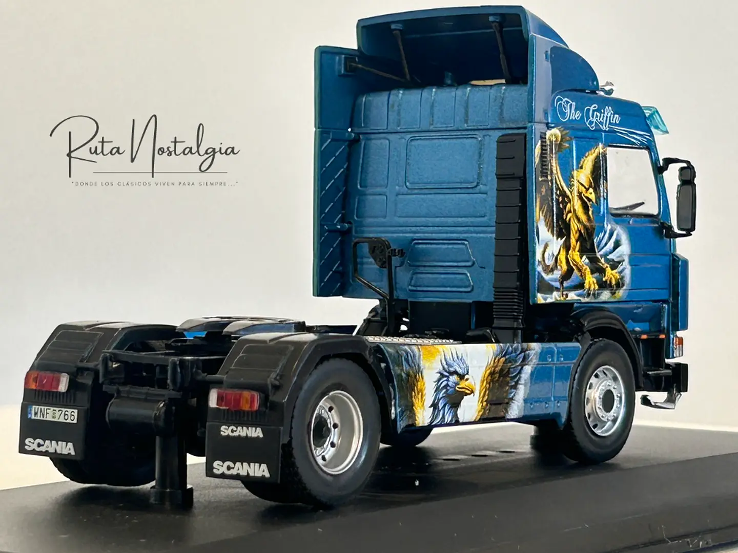 Camión Scania 143M “The Griffin” (1990) | IXO 1:43 7