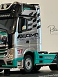 Camión Mercedes-Benz Actros MP4 2012 AMG Petronas F1 Team 1:43 Hachette – Colección tuning - Miniatura 3