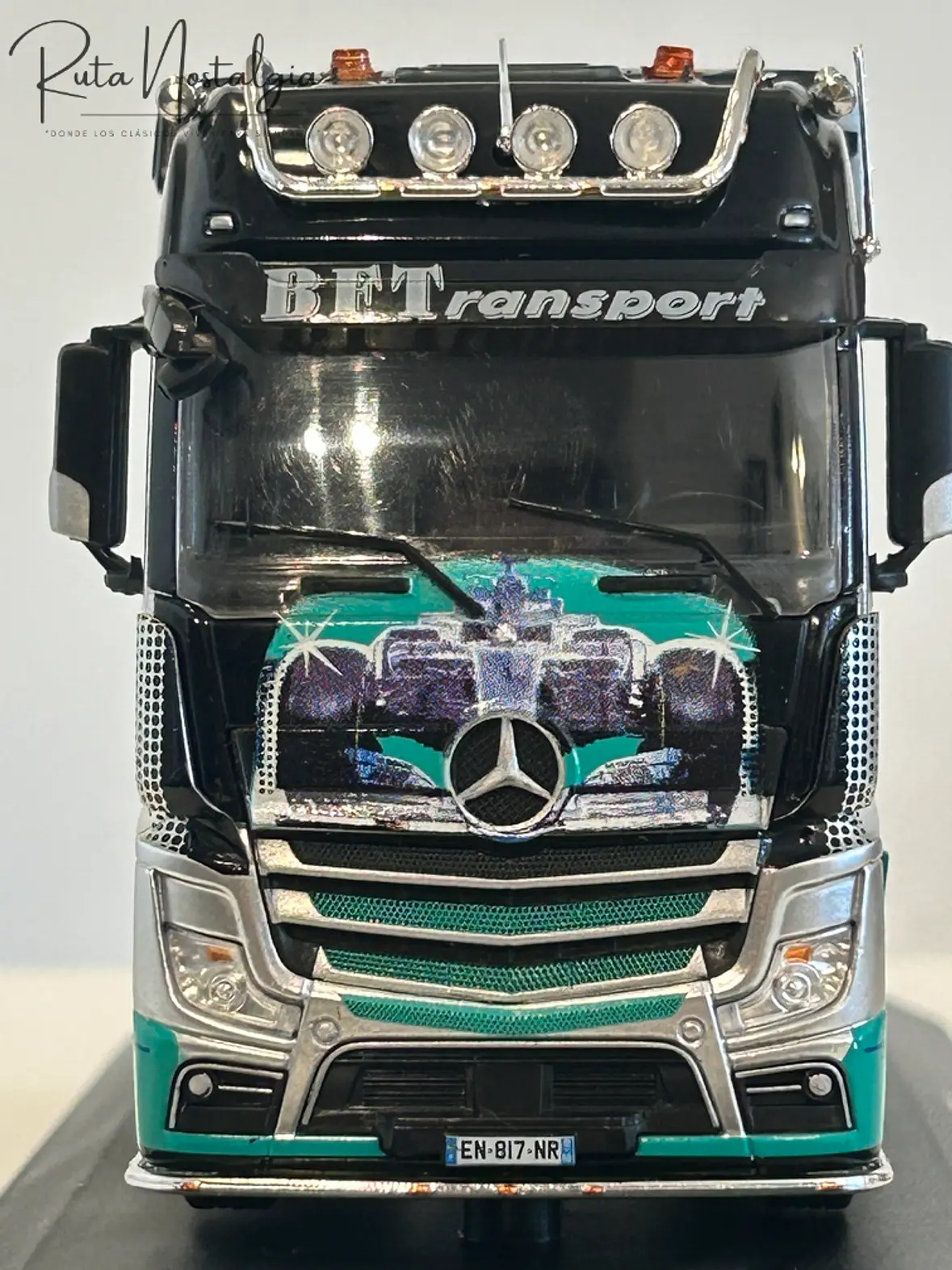 Camión Mercedes-Benz Actros MP4 2012 AMG Petronas F1 Team 1:43 Hachette – Colección tuning 2